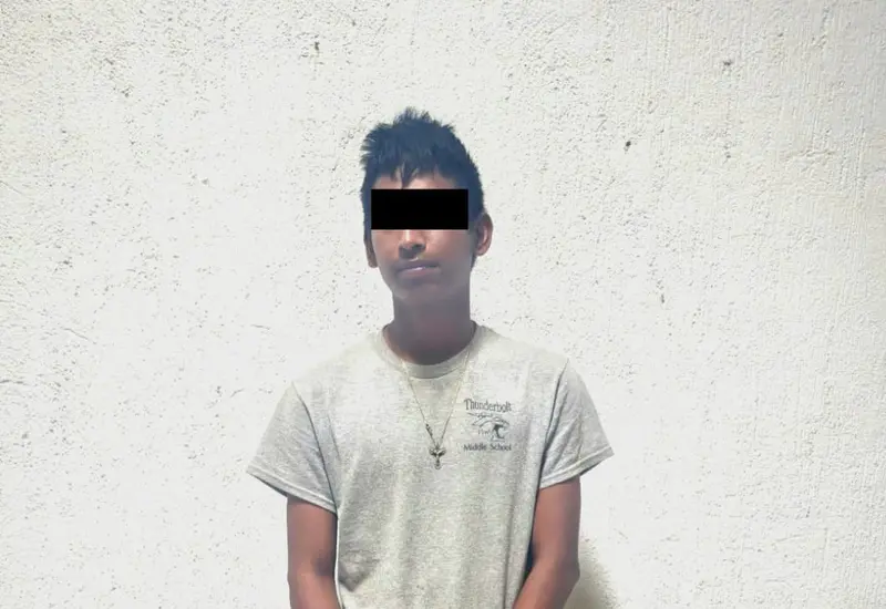 Cae presunto vendedor de cocaína tras persecución en Huazolotitlán.
