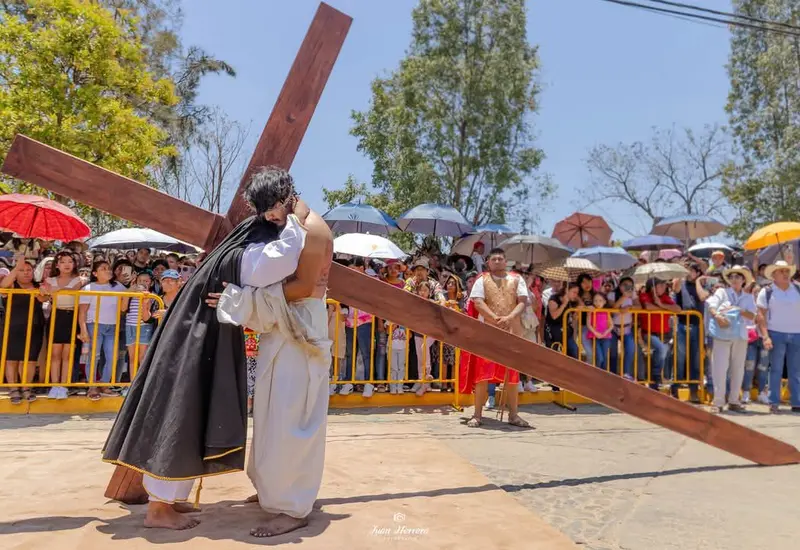 La Semana Santa es una importante actividad católica en Oaxaca.