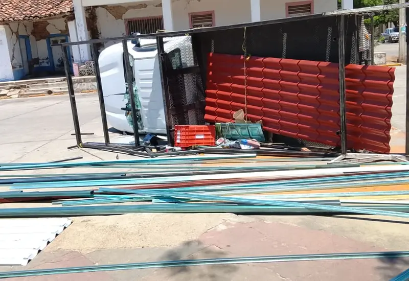 Tres detenidos tras intensa persecución.