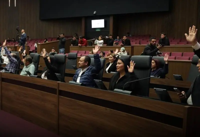 Diputados oaxaqueños dan el sí unánime: así se redefine el poder local.