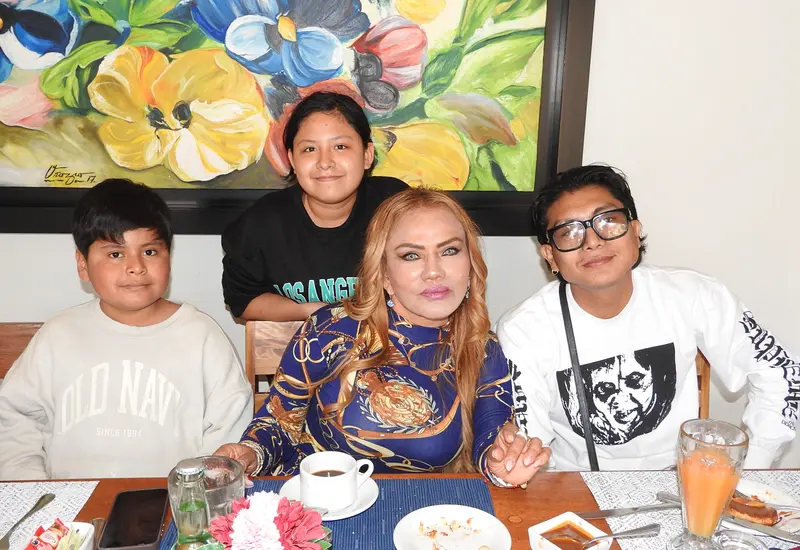 Enrique Bolaños, Leti Bolaños, Leti Reyes y David Reyes.