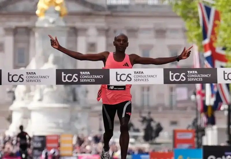 Sebastián Sawe bajó de las dos horas en el Maratón de Londres