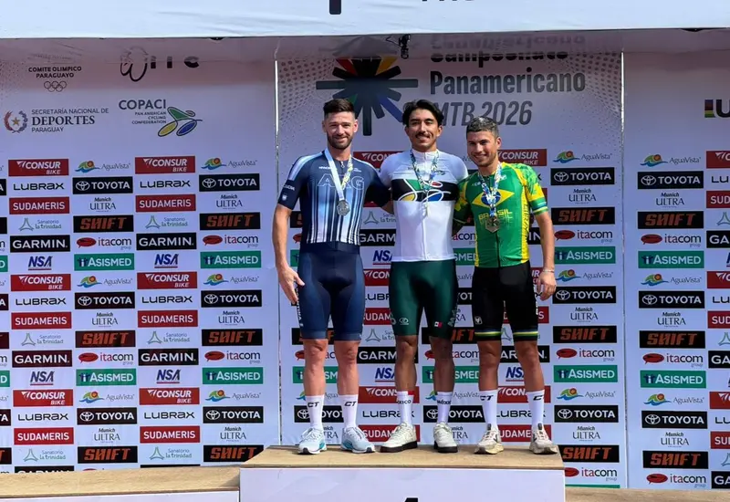 Gerardo Ulloa subió a lo más alto del podio en el Panamericano de Ciclismo de Montaña 2026