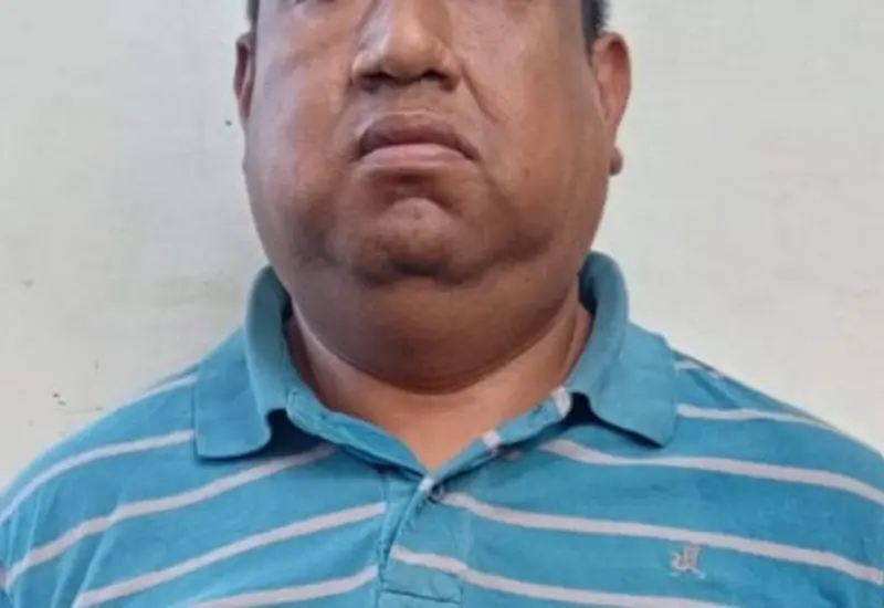 Capturan a dos implicados en fraude con tarjetas bancarias en Santa Rosa Panzacola.