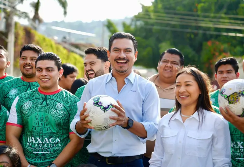  Tequios y murales en Oaxaca: así transforman espacios rumbo al Mundial 2026.