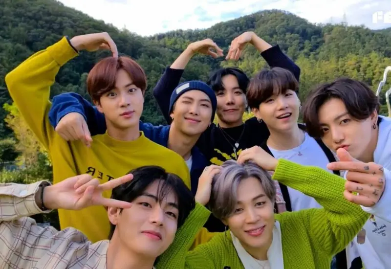 Una fotografía promocional del grupo de K-pop surcoreano BTS, cuyos fans ARMY han iniciado una guerra digital contra revendedores de boletos en México.
