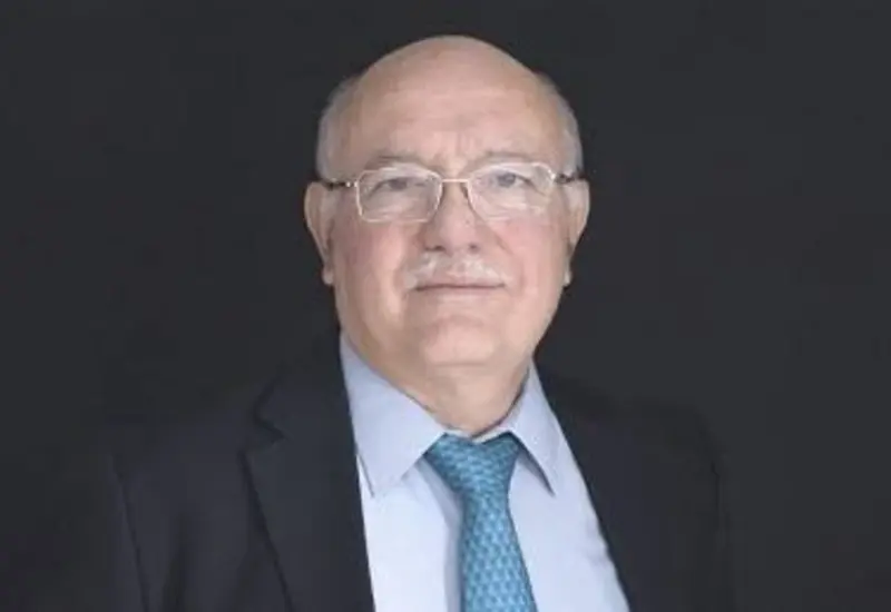 David Colmenares Páramo, auditor Superior de la Federación, en un retrato oficial discutiendo la importancia de la fiscalización y cooperación regional.