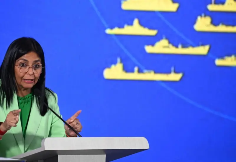 Delcy Rodríguez, vicepresidenta de Venezuela, se perfila como la figura clave para asumir el control y el relevo del poder en el país.