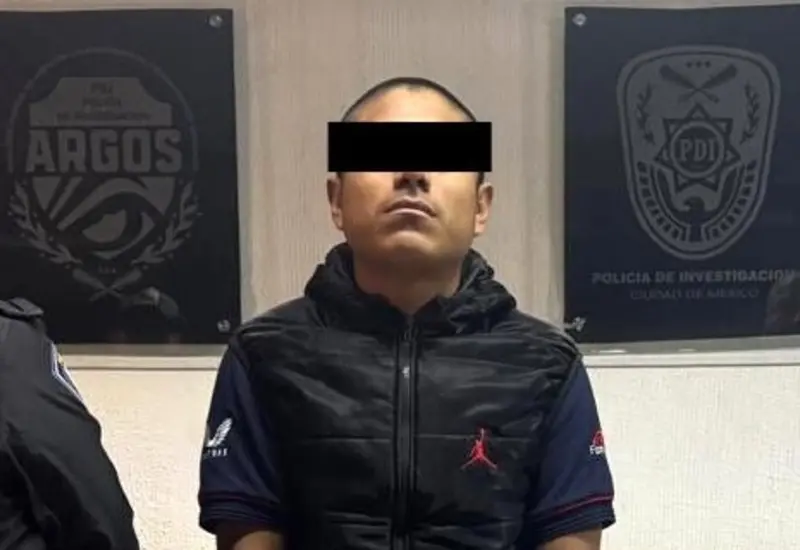 Fotografía del presunto responsable de abuso a un menor en la Cuenca, quien fue detenido por las autoridades en la Ciudad de México (CDMX).