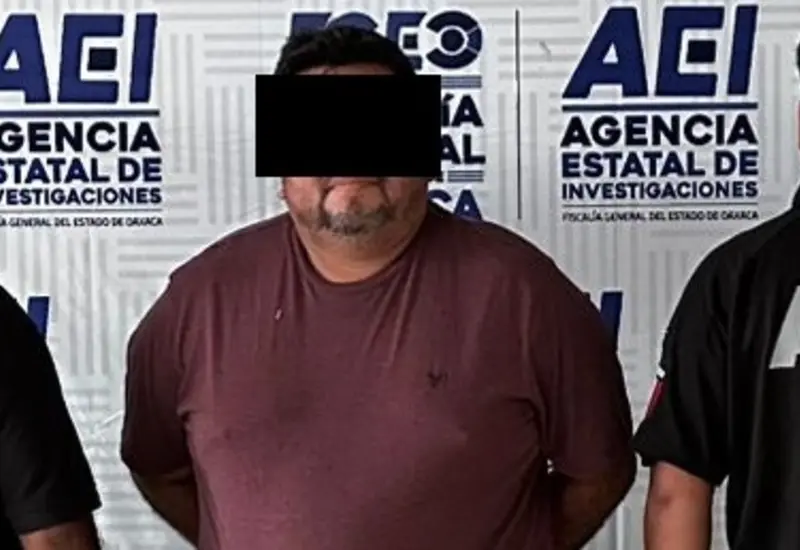 E.H.C. es presentado tras ser detenido por las autoridades como presunto responsable del delito de fraude en la venta de un mototaxi.