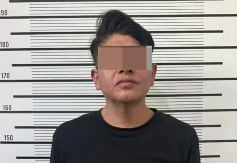 El hombre detenido como presunto responsable de agredir a una mujer, es puesto a disposición del Ministerio Público para su proceso legal.