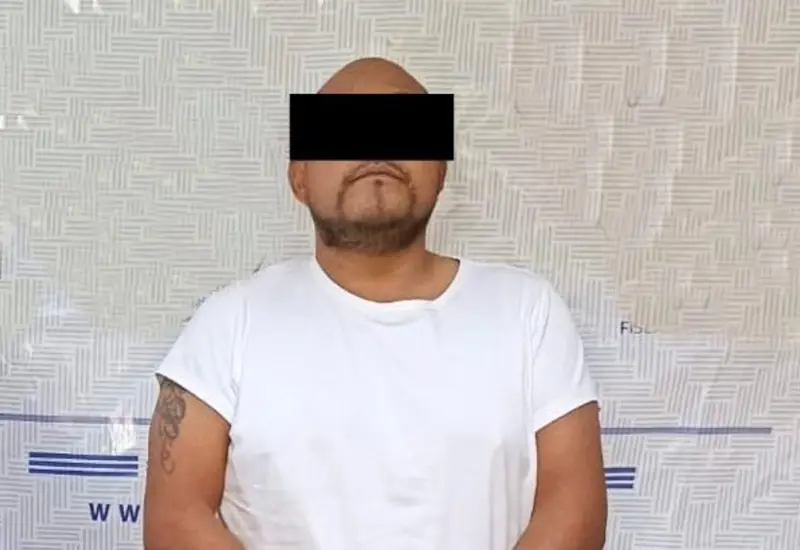 El encargado de un anexo y presunto agresor sexual es detenido por las autoridades, cumpliendo una orden de aprehensión girada en su contra.