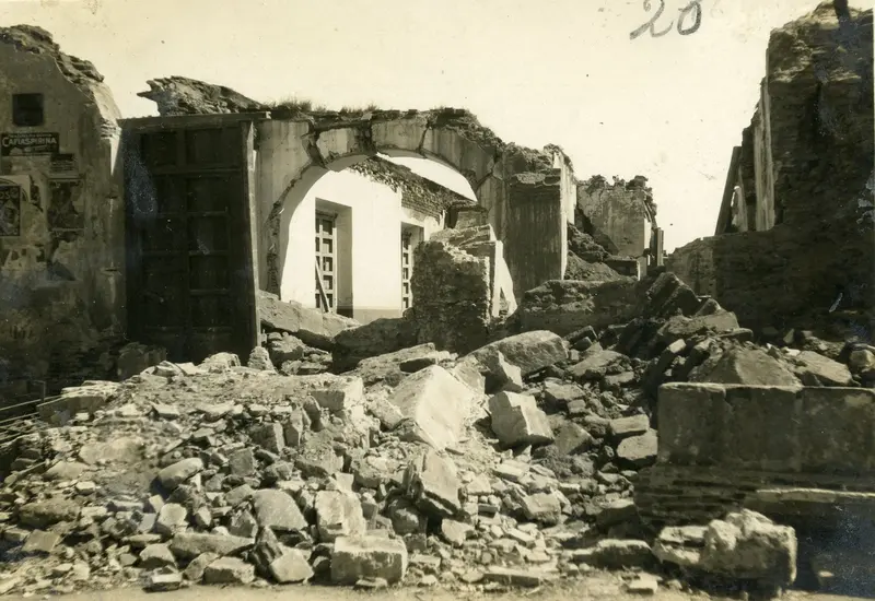 Una de las 57 piezas de la exposición en el AGEO que conmemora el devastador sismo que sacudió a Oaxaca en 1931.