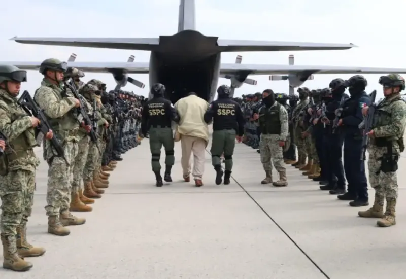 Operativo de extradición de criminales de alto impacto de México a Estados Unidos, ejecutado conforme a la Ley de Seguridad Nacional.