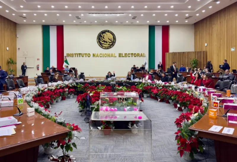 El documento que el INE presentará a la Comisión Presidencial para la Reforma Electoral con propuestas para frenar el lavado de dinero en campañas.