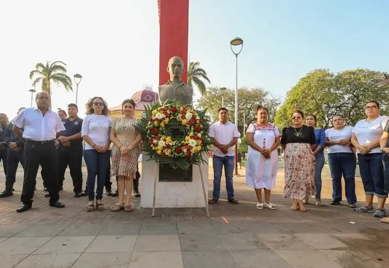 Retrato de Jesús 'Chu' Rasgado, el 'Bohemio de la Canción', recordado durante la conmemoración de su natalicio en Ixtaltepec.