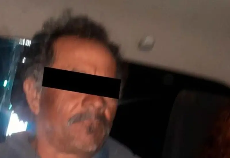 Luis, quien fue vinculado a proceso por el delito de violación en Mitla, es mostrado en una fotografía durante su proceso judicial.