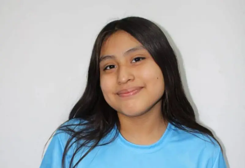 La joven atleta y nadadora Camila Carpio, quien destaca en diversas pruebas de la disciplina acuática a nivel competitivo.