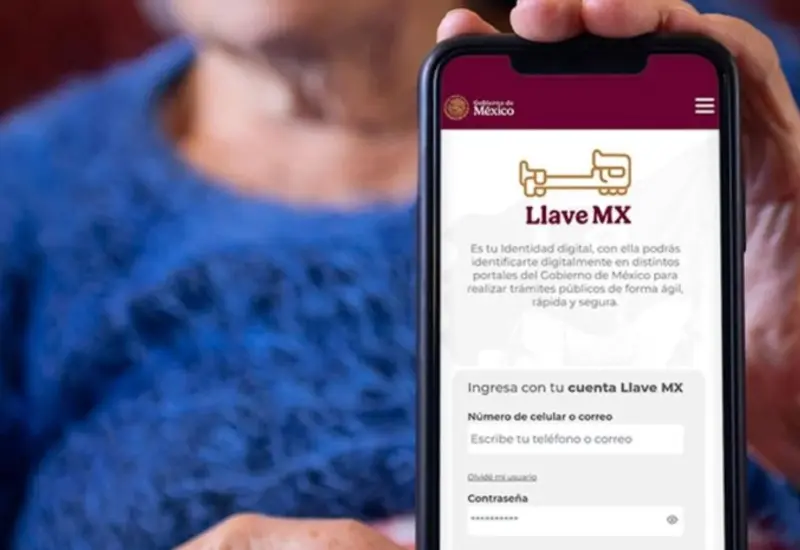 Interfaz de la plataforma digital Llave MX que facilita trámites del Registro Civil y servicios públicos a sus más de 20 millones de usuarios.