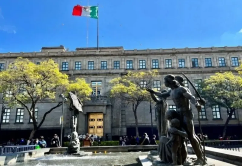 Ilustración sobre el Artículo 40 constitucional que prohíbe la injerencia externa, en defensa de la soberanía nacional de México.