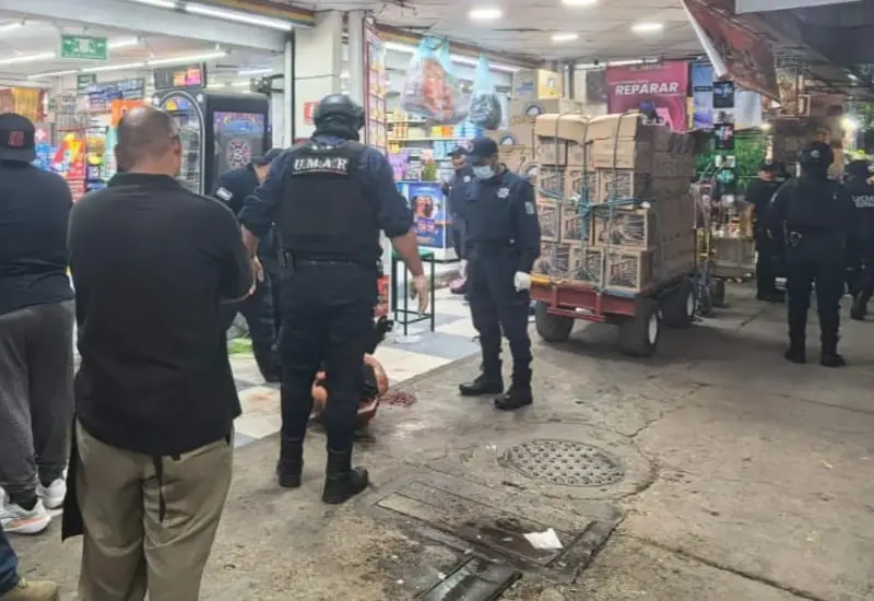 Policías de la capital frustran un intento de asalto en una tienda Mini Abastos ubicada en la zona de módulos del Mercado de Abasto.