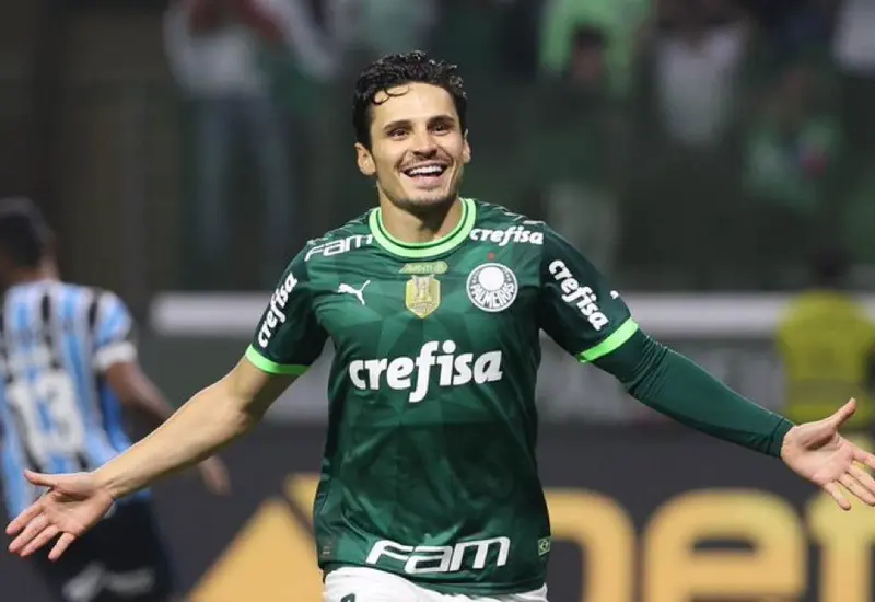 El futbolista brasileño Raphael Veiga, quien es el principal objetivo del Club América para reforzar al equipo en el próximo torneo.