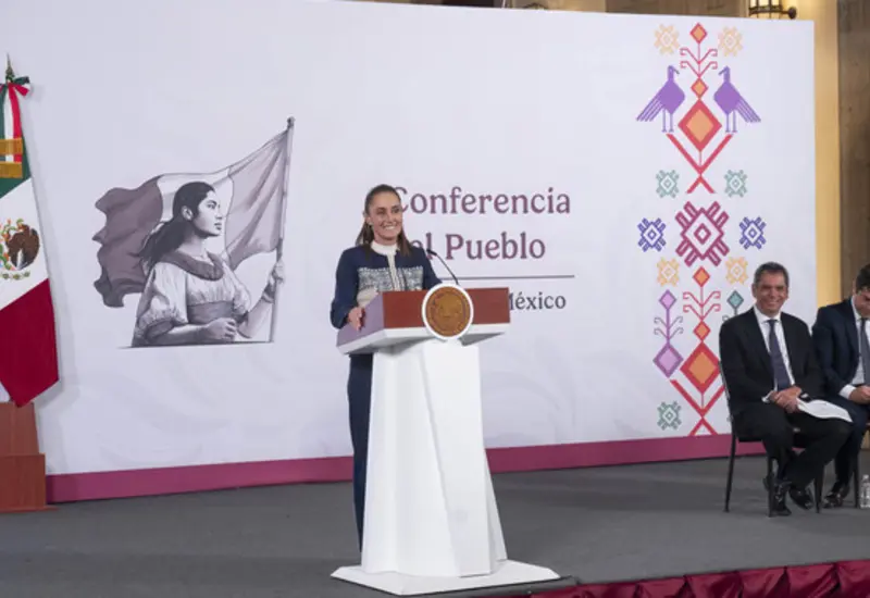 Claudia Sheinbaum informa sobre la cifra récord de recaudación en México para 2025, lograda sin aumentar los impuestos a la ciudadanía.