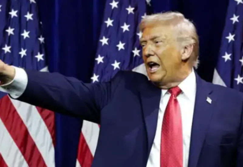 Donald Trump utilizando los aranceles como arma geopolítica para endurecer su postura sobre el control estratégico de Groenlandia.