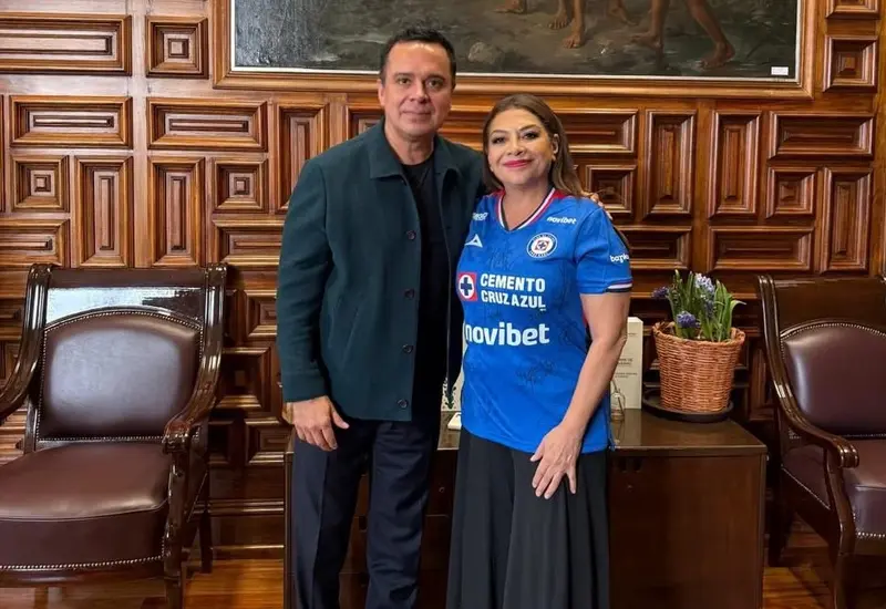  Reunión de Víctor Velázquez y Clara Brugada