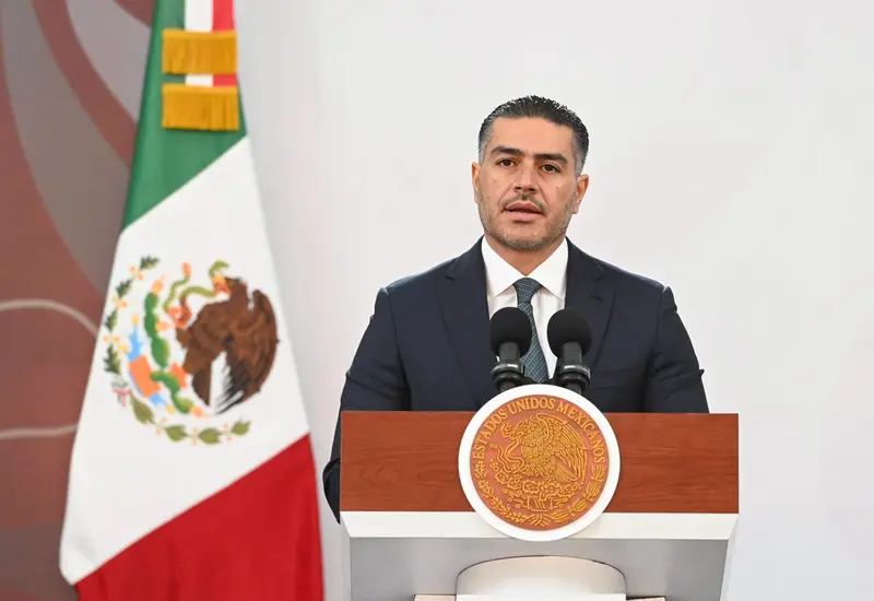 Autoridades presentan los resultados de la Estrategia Nacional de Seguridad que logró reducir los homicidios dolosos en un 30% en el estado de Michoacán.