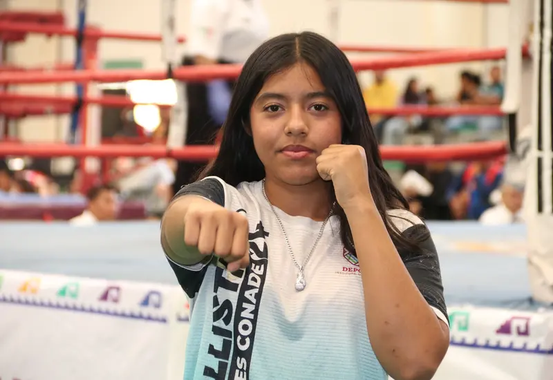 La joven zaachileña Camila Bohórquez es fotografiada durante su campamento de preparación con miras a su viaje a Tailandia.