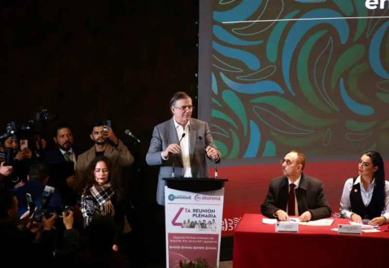 El secretario de Economía, Marcelo Ebrard, captado durante una declaración donde descartó que el tratado comercial T-MEC se encuentre en riesgo.
