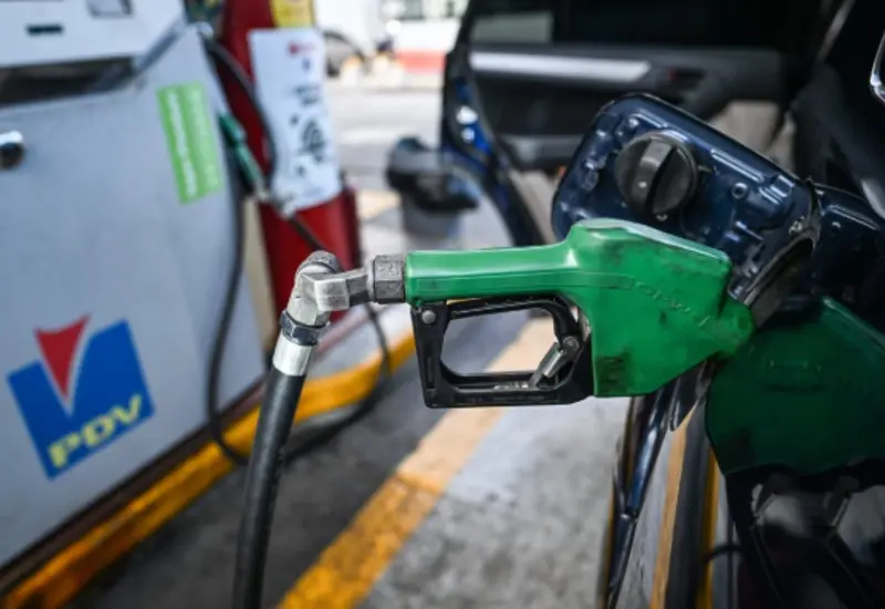 Una plataforma petrolera que ilustra las operaciones de crudo y gas autorizadas por Estados Unidos a una compañía francesa en Venezuela.