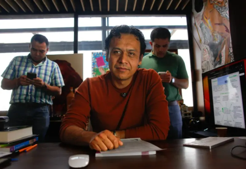 Un retrato de Arriaga, quien fue relevado de su cargo en la SEP tras un conflicto de género por la inclusión de mujeres.
