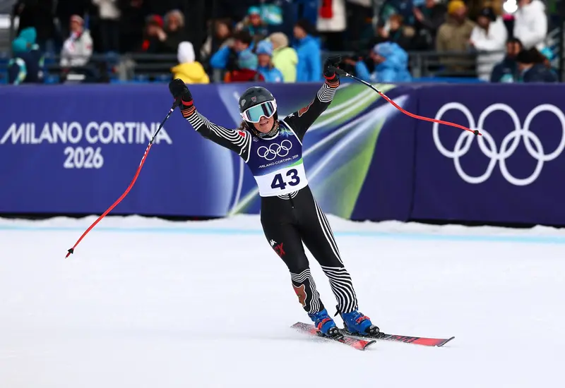 La atleta mexicana Sarah Schleper durante su histórica participación en sus séptimos Juegos Olímpicos de Invierno, un hito para su carrera.