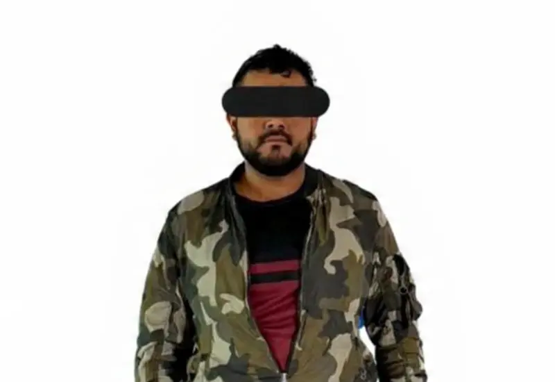 Fotografía del sujeto identificado como R.A.R.C., quien fue formalmente vinculado a proceso por el presunto delito de extorsión.
