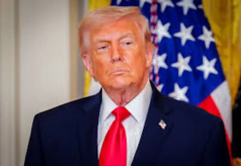 Trump mantiene ofensiva contra Irán pese a intentos de mediación.