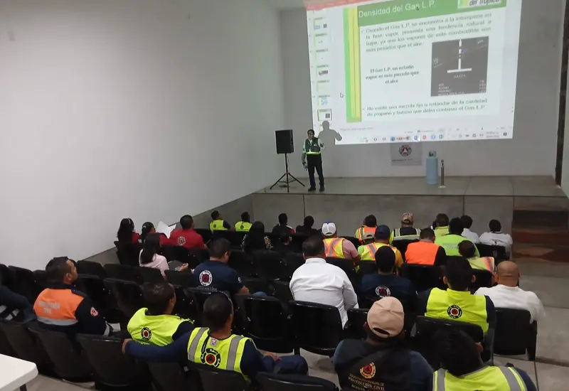 Protección Civil y empresas gaseras enseñan manejo seguro de Gas L.P. en el Istmo.