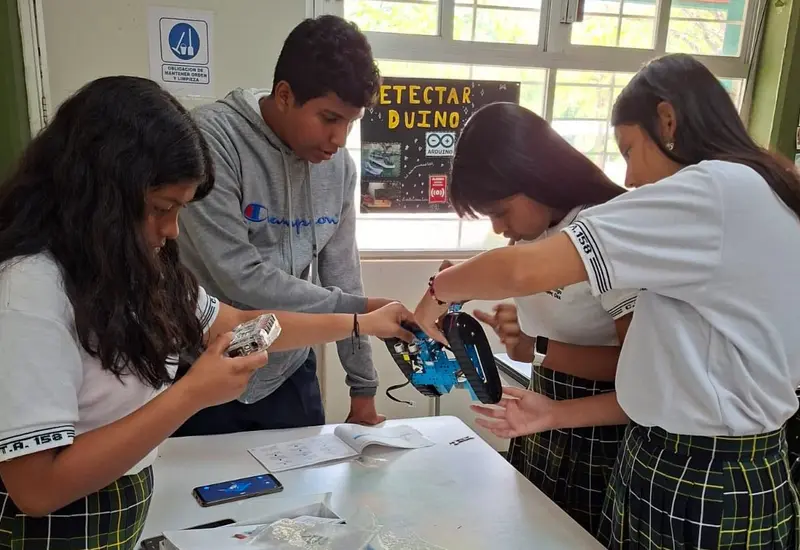 Dos estudiantes del CBTA 158 de Santo Domingo Zanatepec buscan representar a México en España.