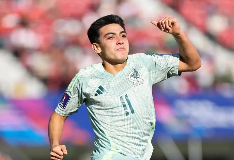  Piojo Herrera pone a Gilberto Mora por encima de Franco Mastantuono