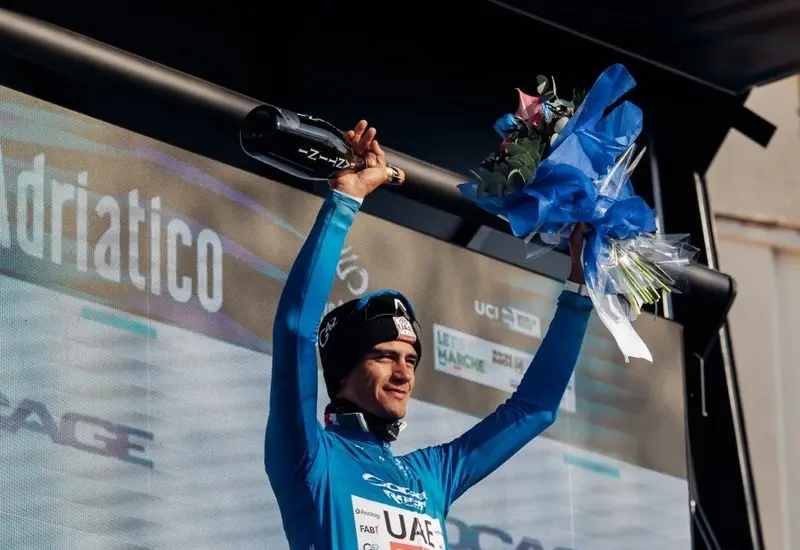 Isaac del Toro vuelve a la cima de la clasificación general tras un cierre espectacular en la etapa 5.