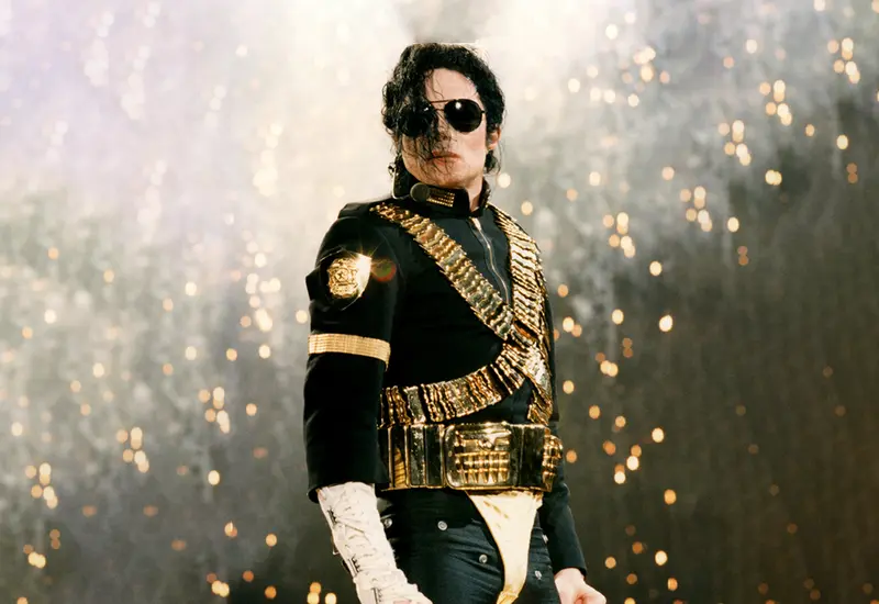Fotografía de archivo de Michael Jackson, el Rey del Pop, cuyo legado se ve afectado por una nueva demanda por presuntos abusos.