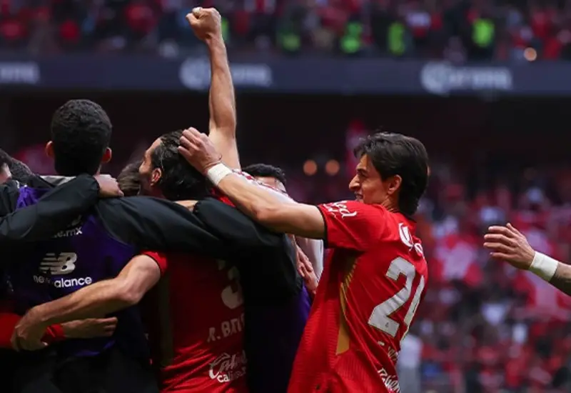 Los Diablos Rojos del Toluca, único equipo invicto del torneo, se posicionan como sublíderes de la tabla general del fútbol mexicano.